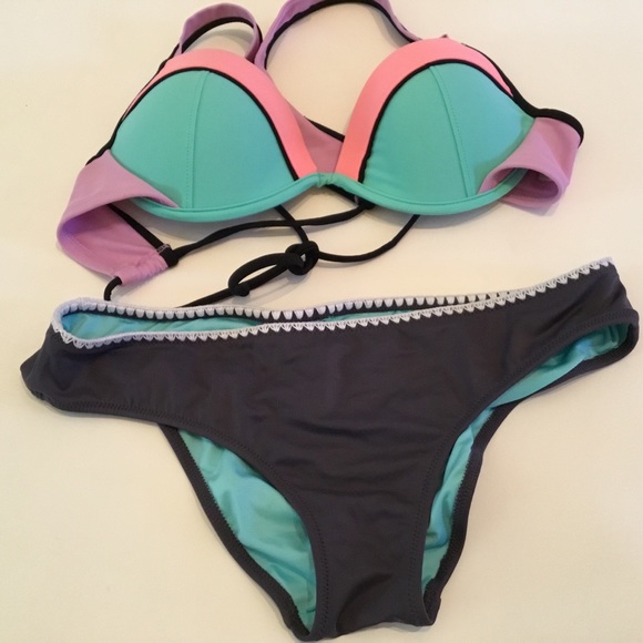 Shade & Shore bikini / hipster bottom & halter top - Picture 2 of 8